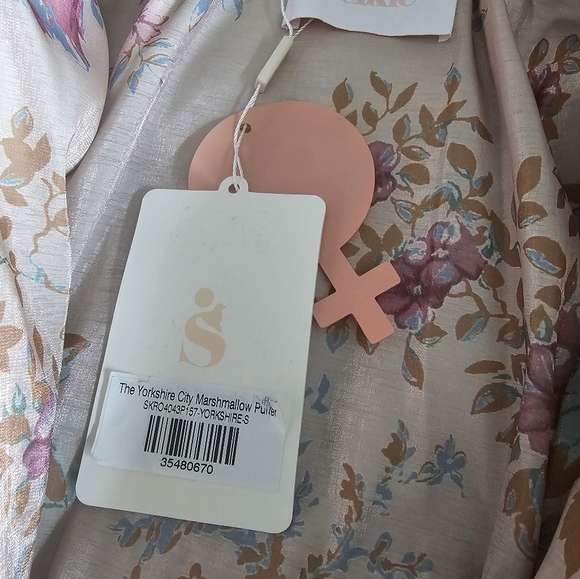 SELKIE The Yorkshire City Shabby Chic Floral Marshmallow Puffer Coat - Picture 11 of 12